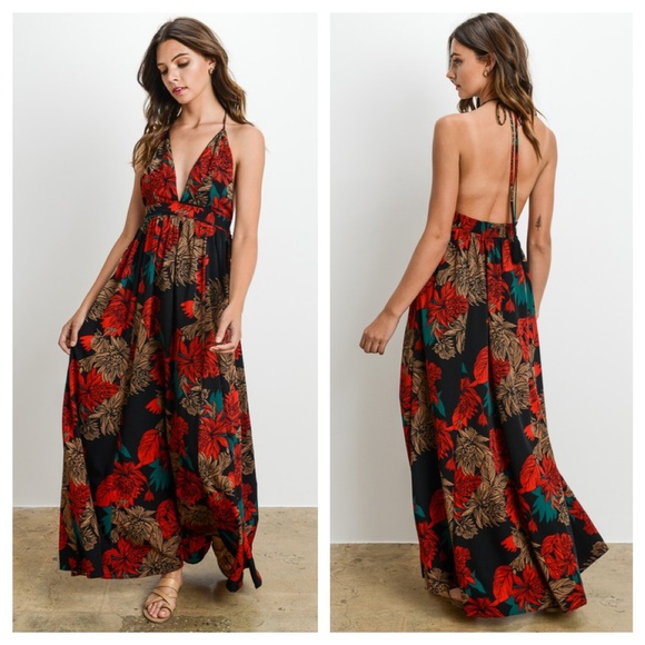 EVIE Carche Dresses & Skirts - 🥳🥳🎊 HP🎸🎉 Black And Red Floral Maxi
